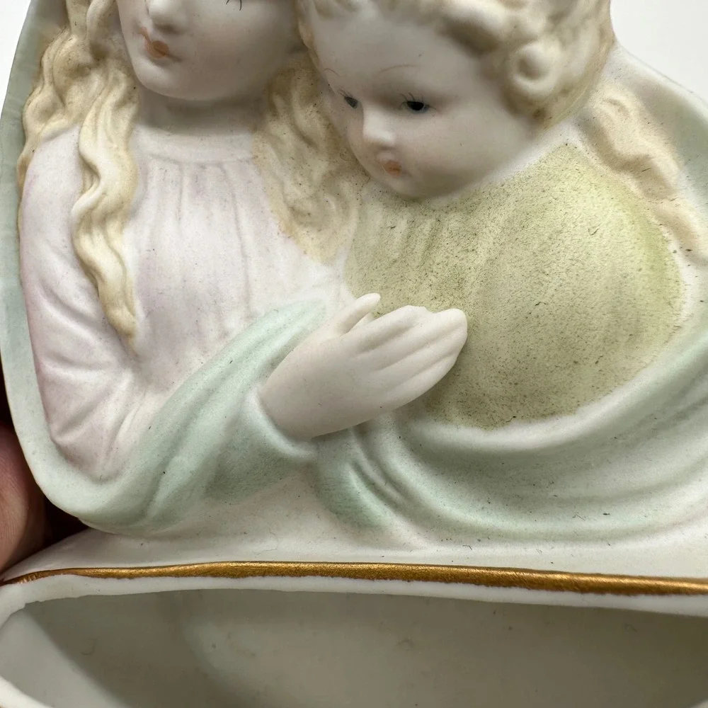VTG Napco F1532 Ceramic Madonna and Child Wall Pocket Planter Holy Water Font